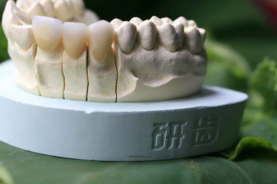 Κυβικά δόντια Zirconia πορσελάνης